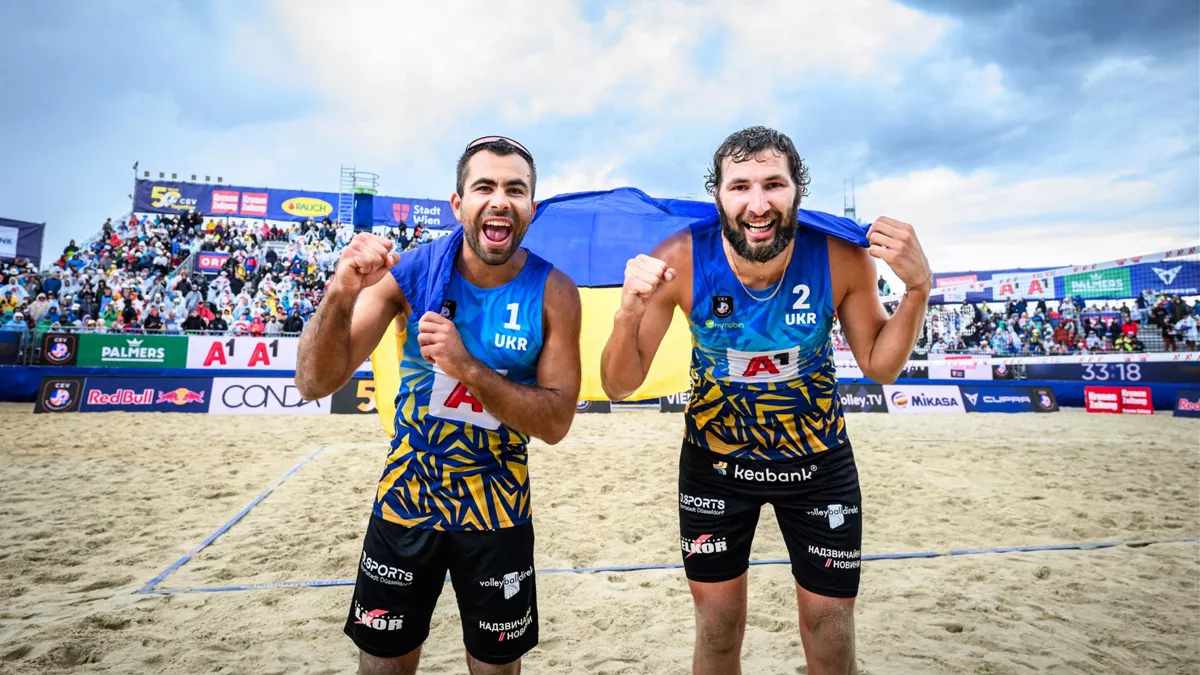«Ми не отримуємо ні зарплату, нічого»: Попов та Рєзнік розповіли про становище пляжного волейболу в Україні